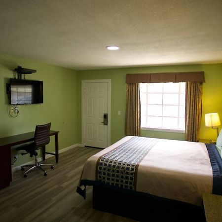 Western Inn Hamilton Bagian luar foto