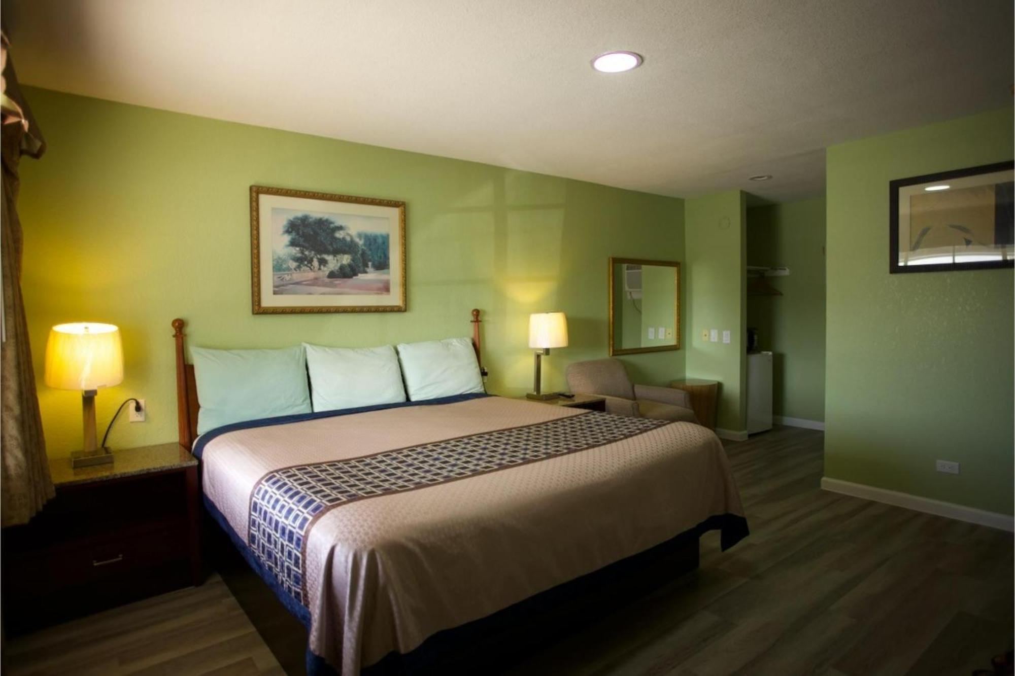 Western Inn Hamilton Bagian luar foto